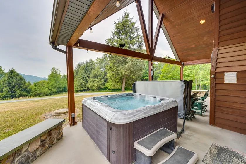3-Acre Benezette Cabin: Hot Tub, Grill & Mtn View - Image 1