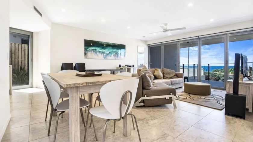 Beachfront Apartment 1 Cabarita Beach - Image 1