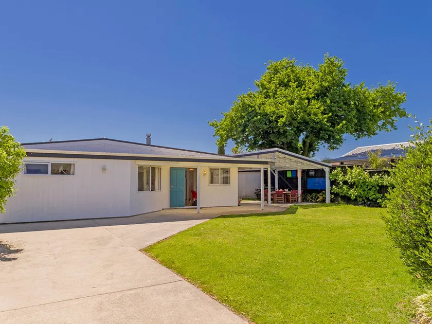 Gone Coastal - Whangamata Holiday House - Image 1