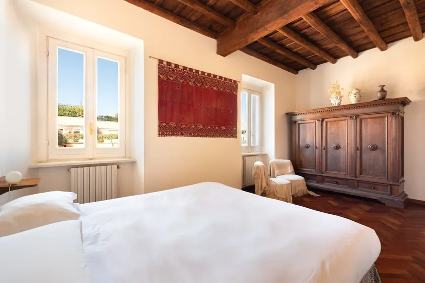 Trevi Comfortable Apartment with Terrace | Romeloft - Image 1