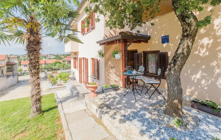 0-Bedroom Apartment In Radmani - Image 1