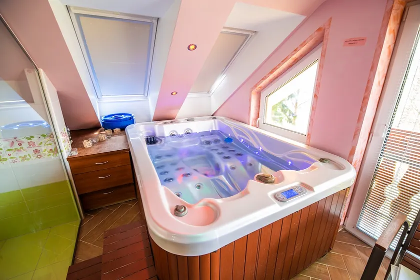 Luxury Apartment Ana with Hot tub - Image 1