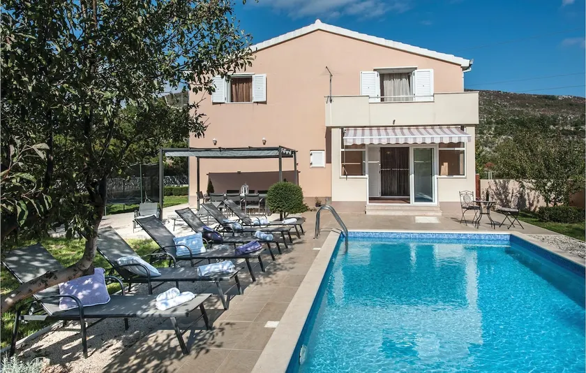 Awesome Home In Prugovo With Wifi And 4 Bedrooms - Image 1