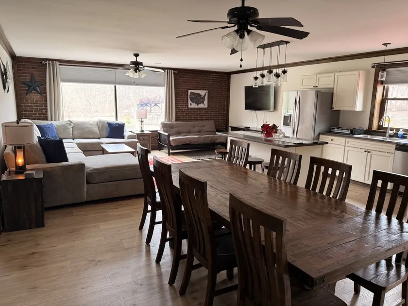Ohiopyle/ Fallingwater Riverview Suite 3 Bd 2 Bath - Image 1