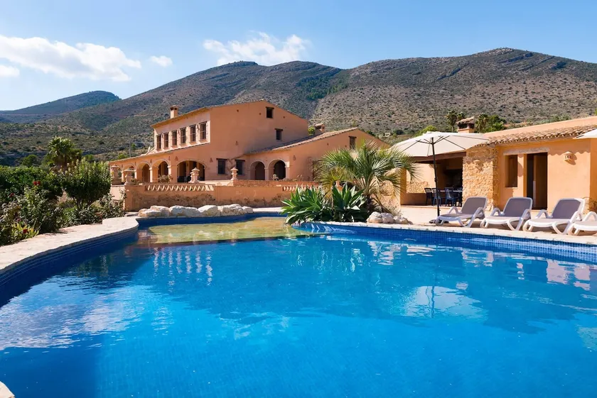 Villa Paraiso - PlusHolidays - Image 1