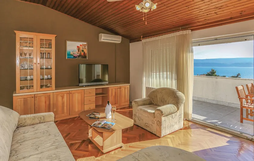 Gorgeous Apartment In Omis With Wifi - Image 1