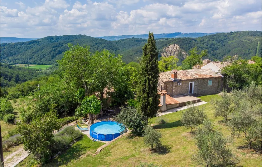 House in Kršan for 8 people with 3 rooms Ref. 578274 - Image 1