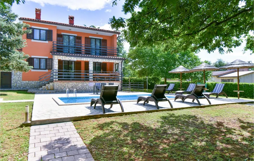 3 Bedroom Beautiful Home In Labin - Image 1