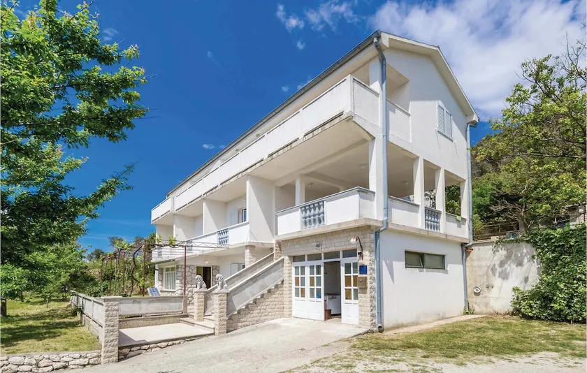 2 Bedroom Gorgeous Apartment In Kampor - Image 1