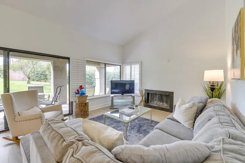 Quiet Palm Desert Condo: Workspace & Pool Access! - Image 1