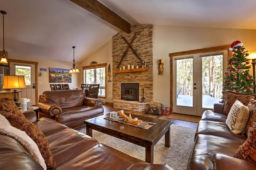 Hot Tub! Family Gem on Snake River in Keystone! - Image 1