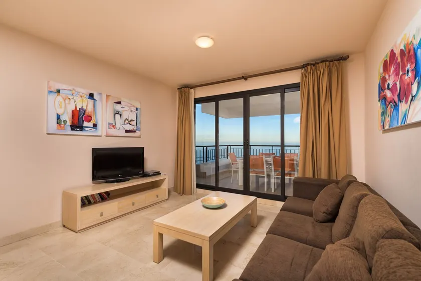 Spectacular apartment in Torrox Costa - Image 1