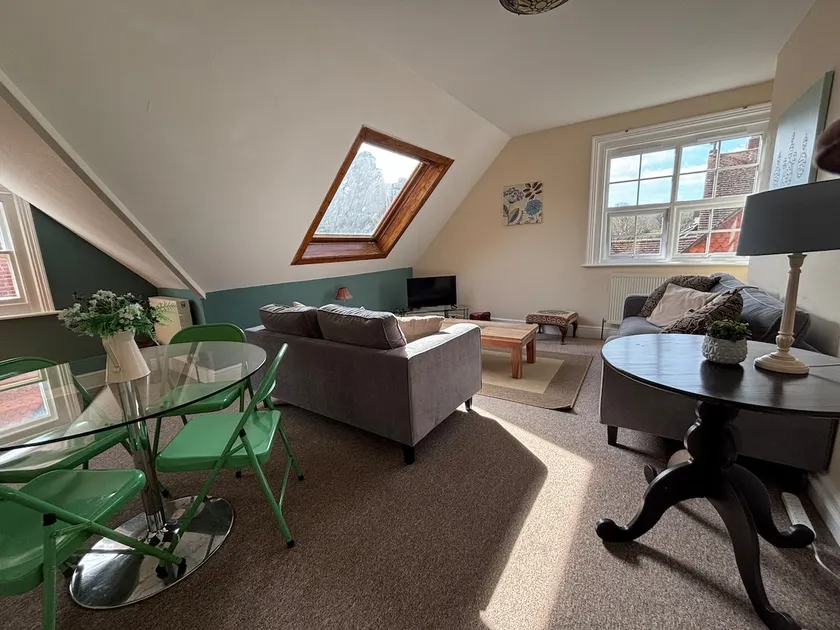 Helle und geräumige Wohnung befindet sich 5 Minuten zu Fuß vom Meer entfernt - Image 1