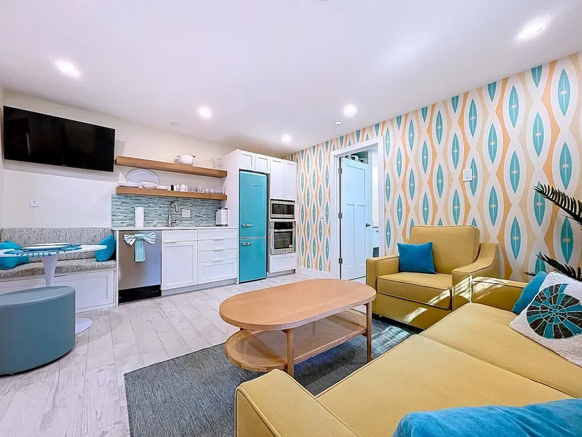 Beach Unit Close to 2 Bridge St./Peaceful Crtyrd - Image 1