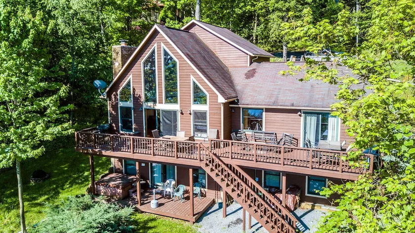 Boxer Overlook | Lake Views, Hot Tub, Pet Friendly, Mountainside - Image 1