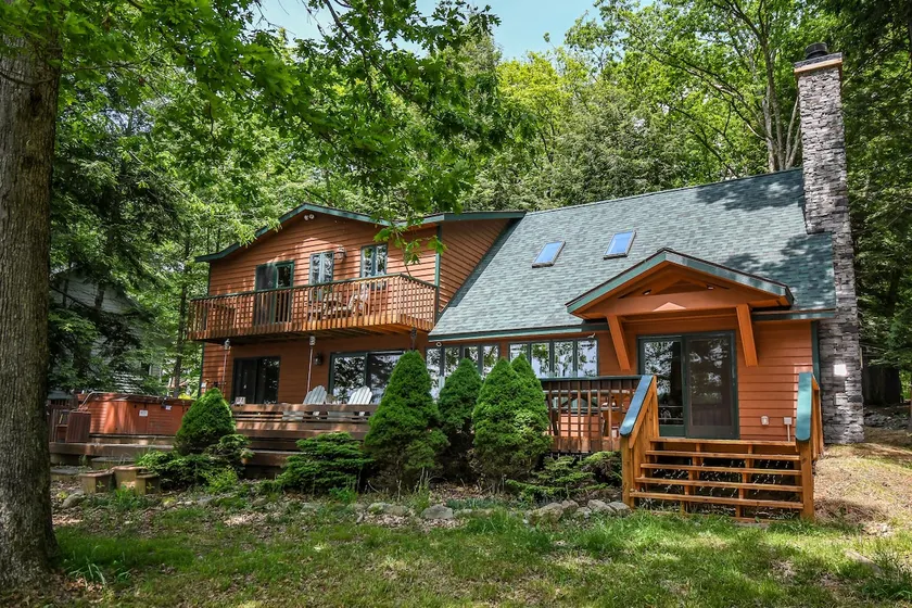 Ein einladendes Chalet mit 3 Schlafzimmern an einer ruhigen Seebucht! - Image 1