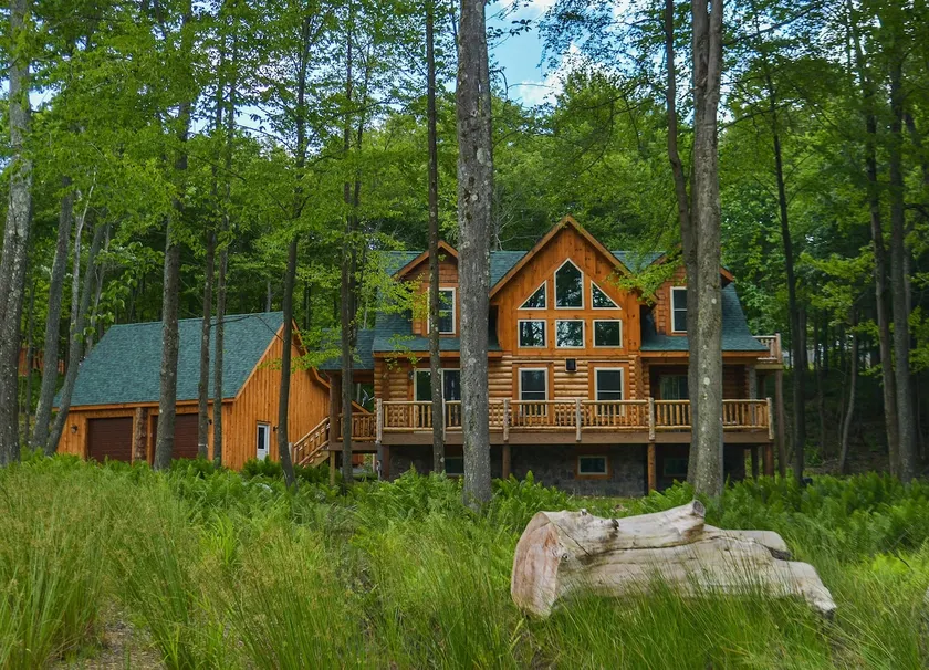 Big Log Lodge | Stunning Home Near 2 Golf Courses - Image 1