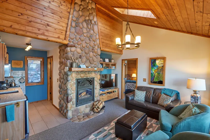 Heart of Superior Lake Cabin: 15 Mi to Lutsen Mtn! - Image 1