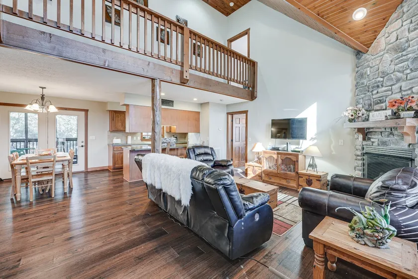 \"Frog's Hollow\" Branson Home nära Table Rock Lake! - Image 1