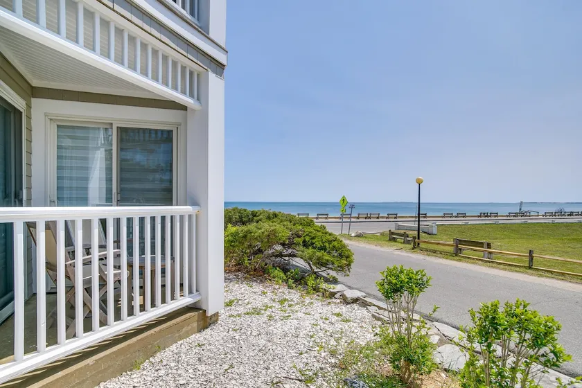 Breezy Oak Bluffs Condo - Steps to Inkwell Beach! - Image 1