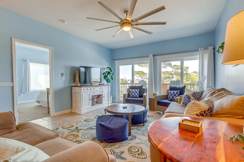 Water View Dauphin Island Condo w/ Boat Slips - Image 1