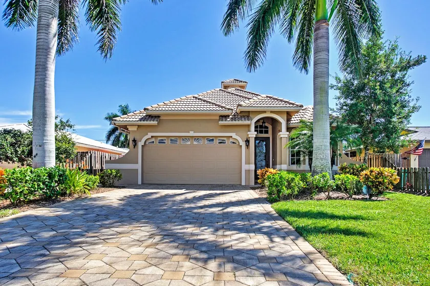 Superb Naples Home w/ Den & Private Saltwater Pool - Image 1