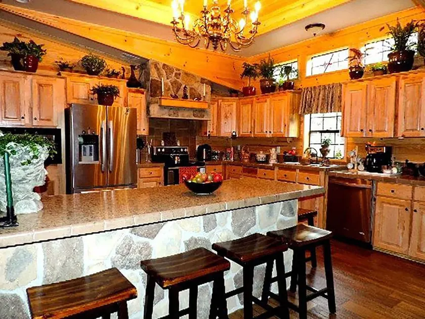 The Master Cabin @ HomeAway Ranch - Image 1