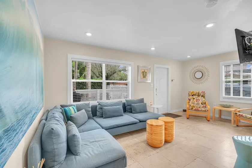 Renovated Key West 2/2 Cottage in Coconut Grove - Image 1