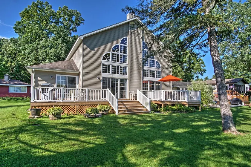 Waterfront Vandalia House w/ Dock on Donnell Lake! - Image 1