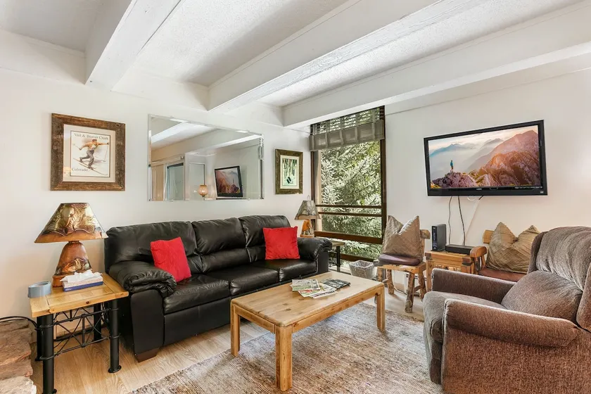 311 Vail International Condo - Image 1
