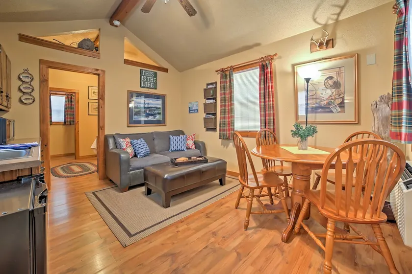 Rustik Branson-hytte m / veranda -Near Table Rock Lake - Image 1