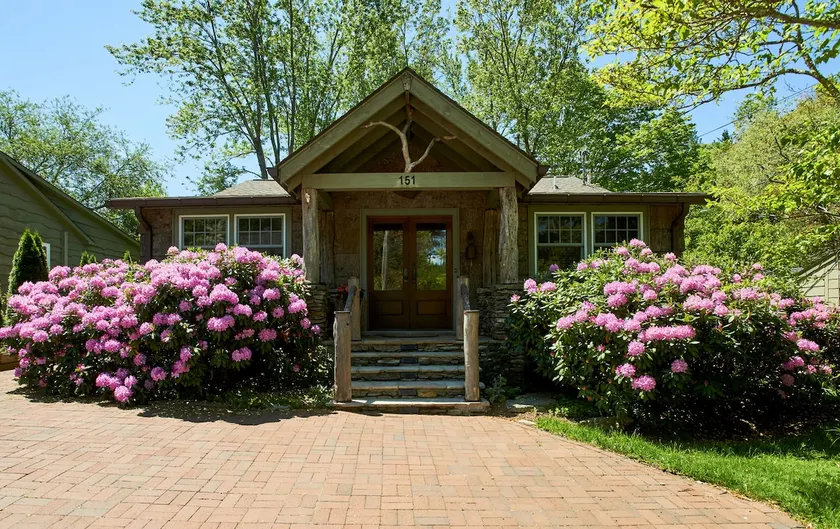 Bark Bungalow - Image 1
