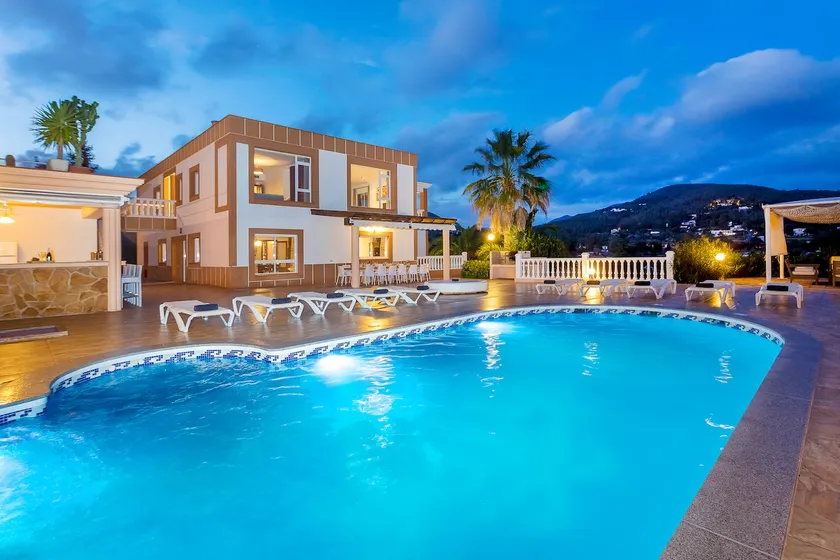 Large Villa near Ibiza Town Sleeps 20/22 - Image 1