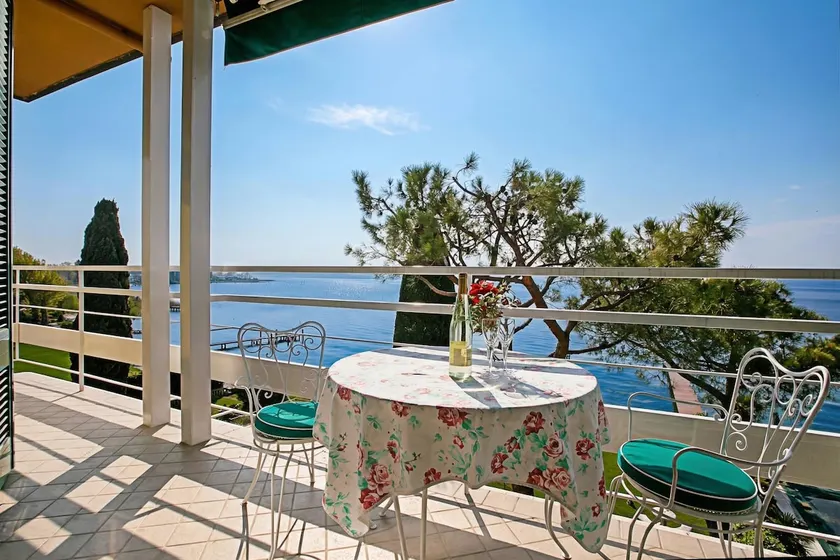 Casa Bel Tramonto - Lakeview Apt & Beach Access - Happy Rentals - Image 1