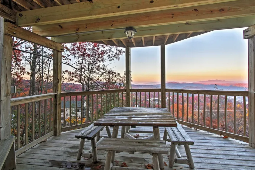 Hot Tub & Mtn Views: Scenic Cabin in Gatlinburg! - Image 1