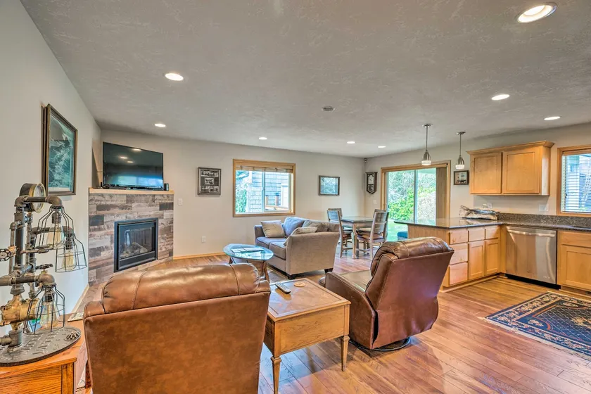 Hammond Home, 2 Blocks von Marina & Columbia River! - Image 1