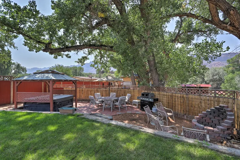 'Rustic Retreat' Moab Townhome w/ Grill & Fire Pit - Image 1