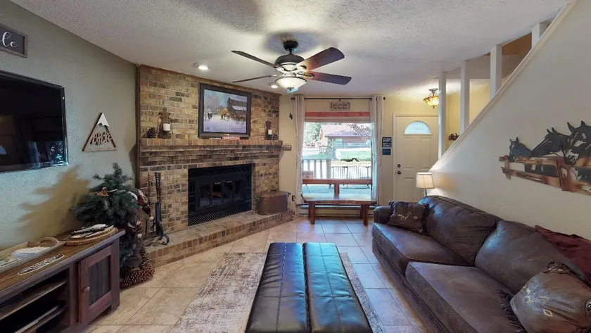 Grandview #9 - 2 Bedroom , Pet Friendly - Image 1