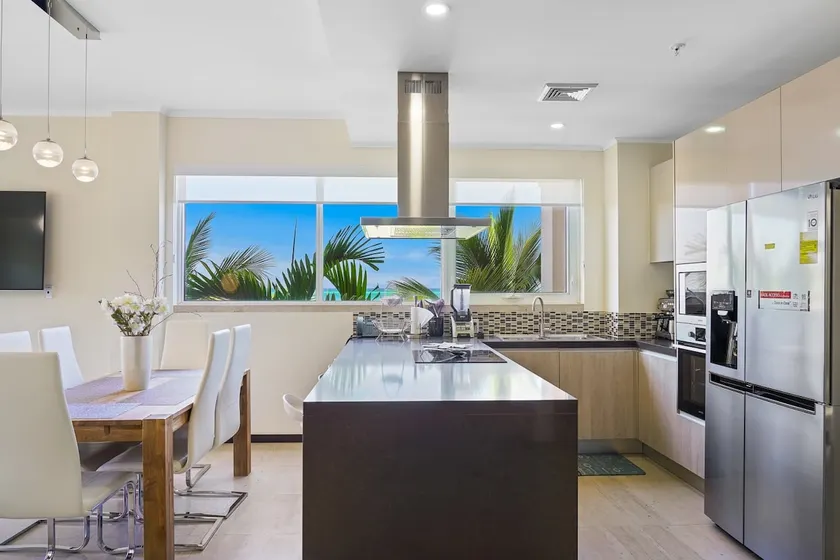 Luxury Eagle Beach Condo - 3 bdrm 2.5 bthrm - Image 1