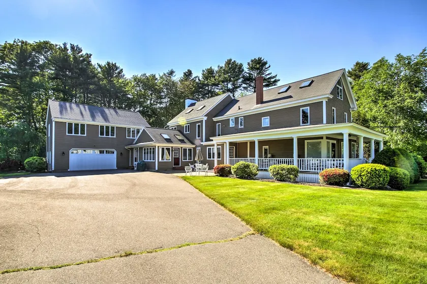 Large Kennebunk Home, Walk to Beach < 2 Mi to Town - Image 1