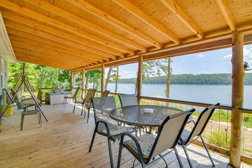 Waterfront Bull Shoals Lake Cabin w/ Deck + Views! - Image 1