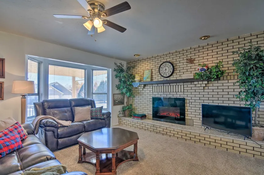 Bryce Canyon Area House w/ Mountain Views! - Image 1