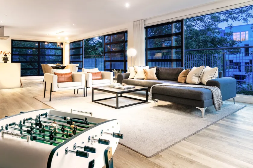 Treeside Penthouse-180view-2 Floors-Games-Awards - Image 1