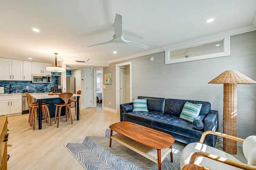 Updated Dtwn Naples Condo: Across From Beach! - Image 1