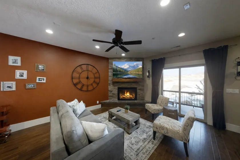 844 Park Edge - Image 1