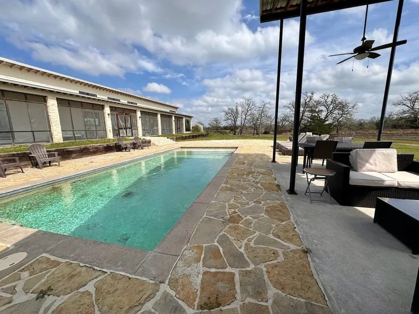 Country Escape | Firepit+Grill +Pool | Close to RT - Image 1