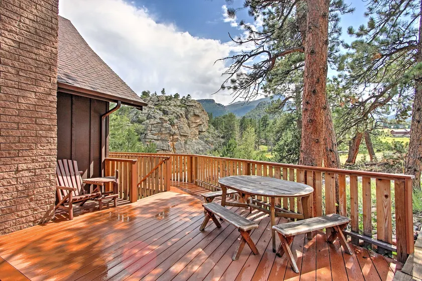 Casa de Estes Park 'Peaceful Pines' con Longs Peak View - Image 1