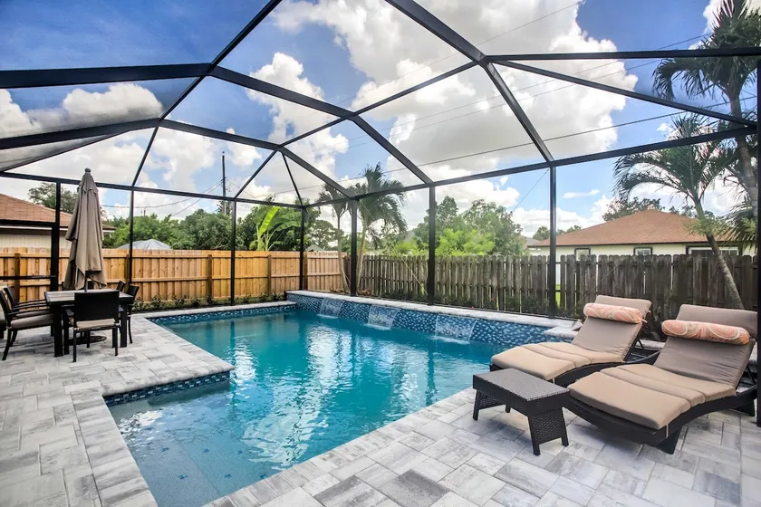 Naples Home w/ Lanai & Pool Near Vanderbilt Beach! - Image 1