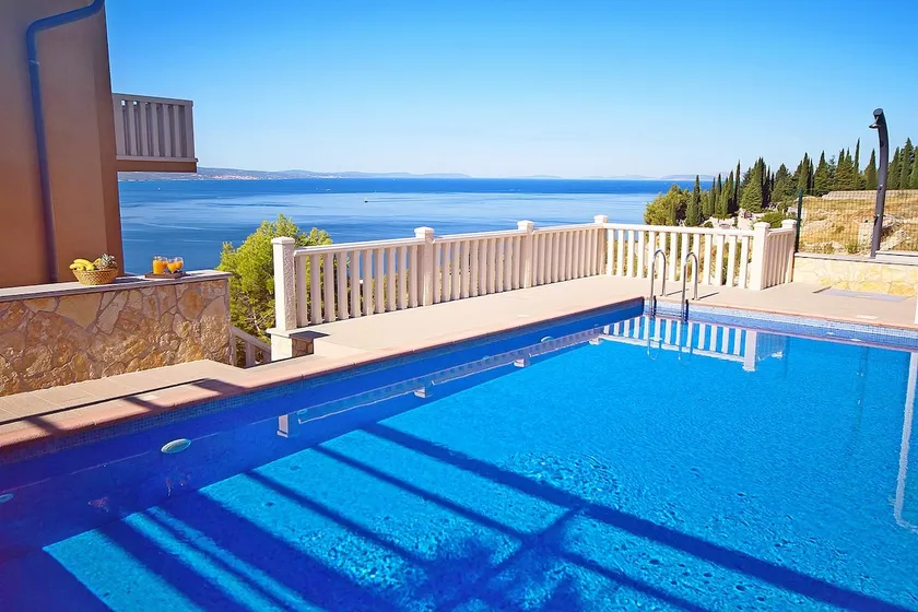 Villa Ana with private 50m2 pool, 7 bedrooms, 7 bathrooms, 18 persons max - Image 1