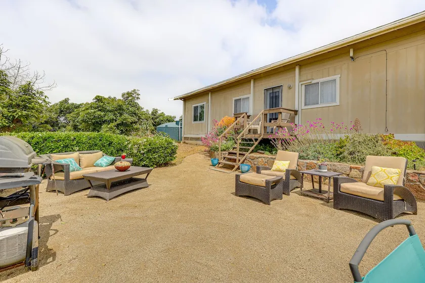 Escondido Vineyard Estate: Walk to Wineries! - Image 1